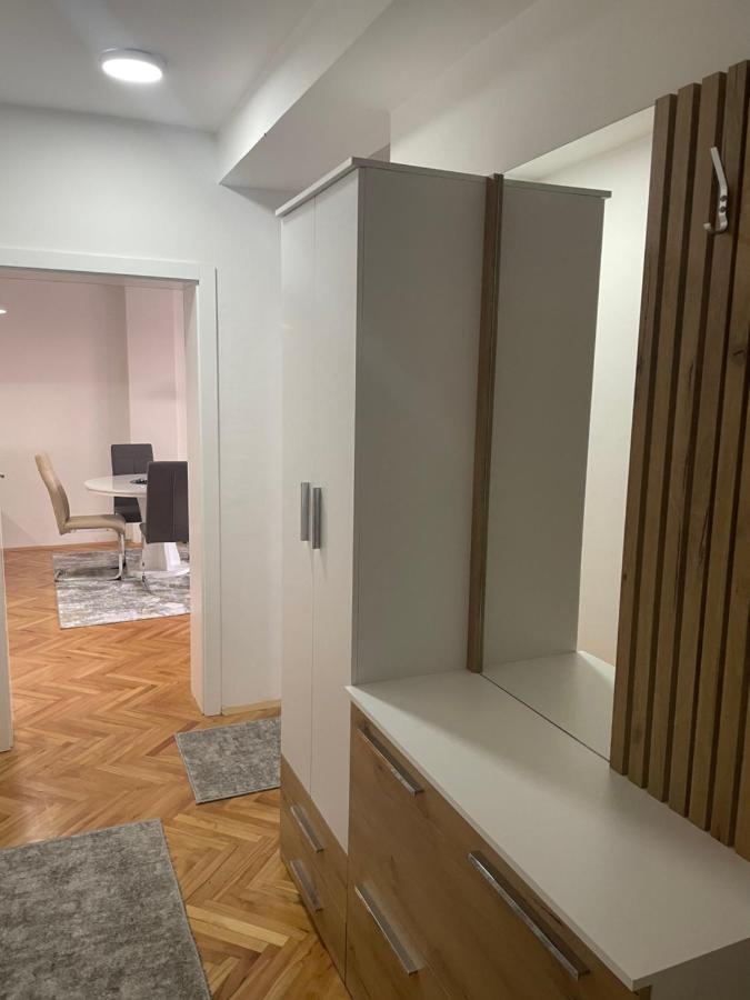Modern Reality Apartment Kumanovo Bagian luar foto