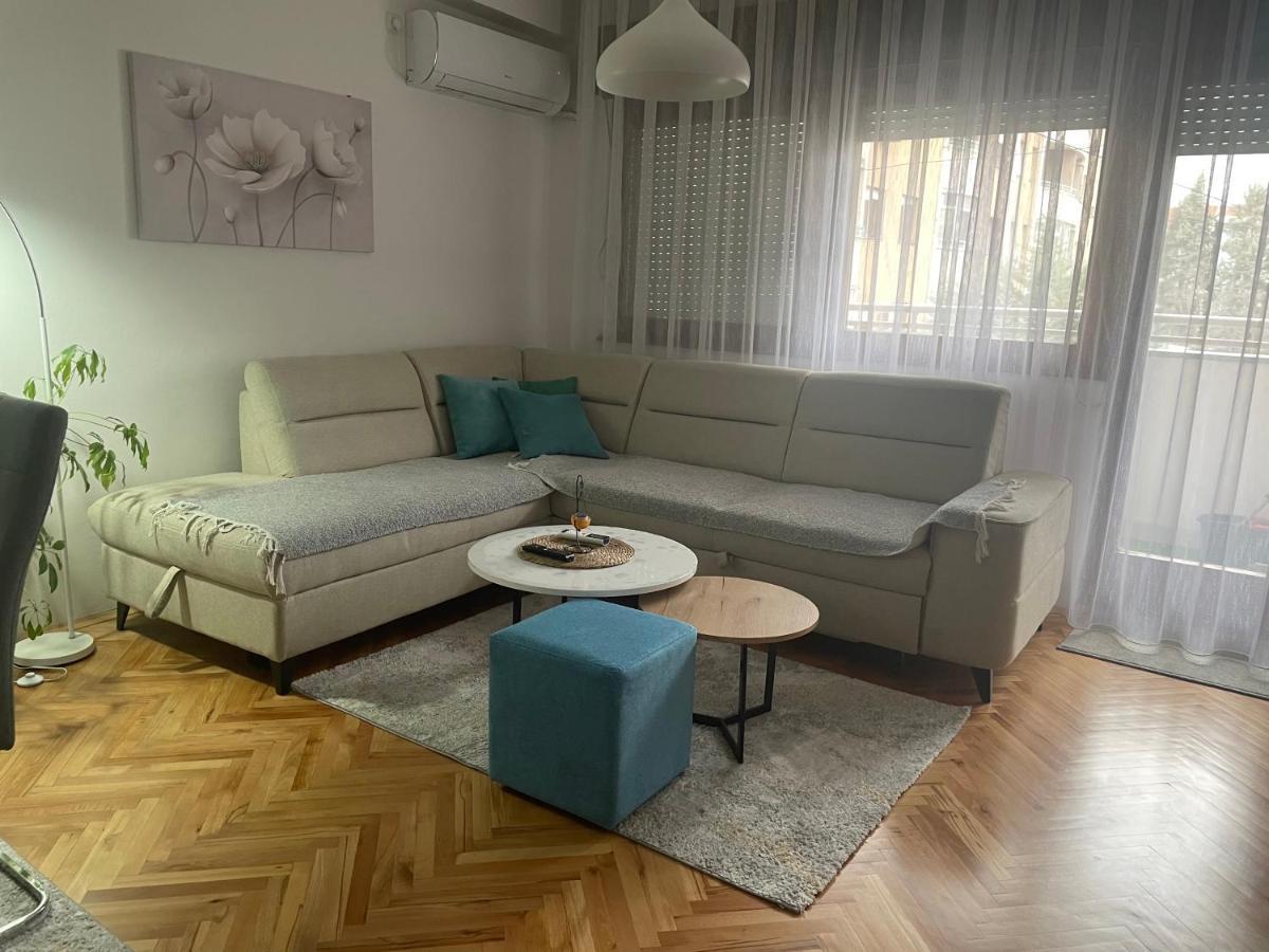 Modern Reality Apartment Kumanovo Bagian luar foto