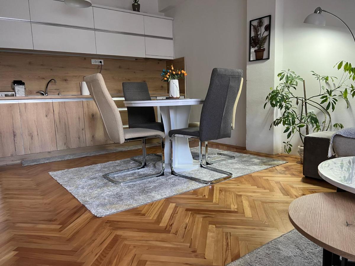 Modern Reality Apartment Kumanovo Bagian luar foto