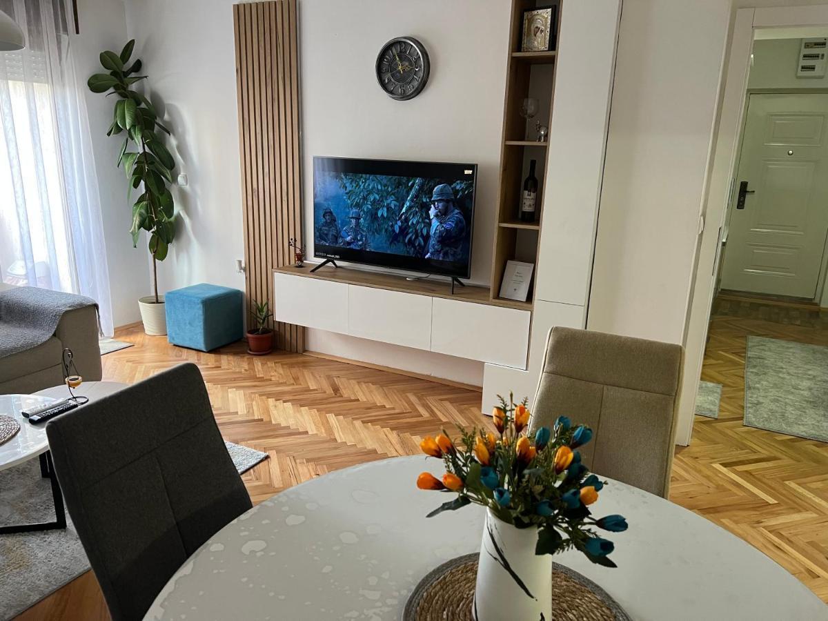 Modern Reality Apartment Kumanovo Bagian luar foto
