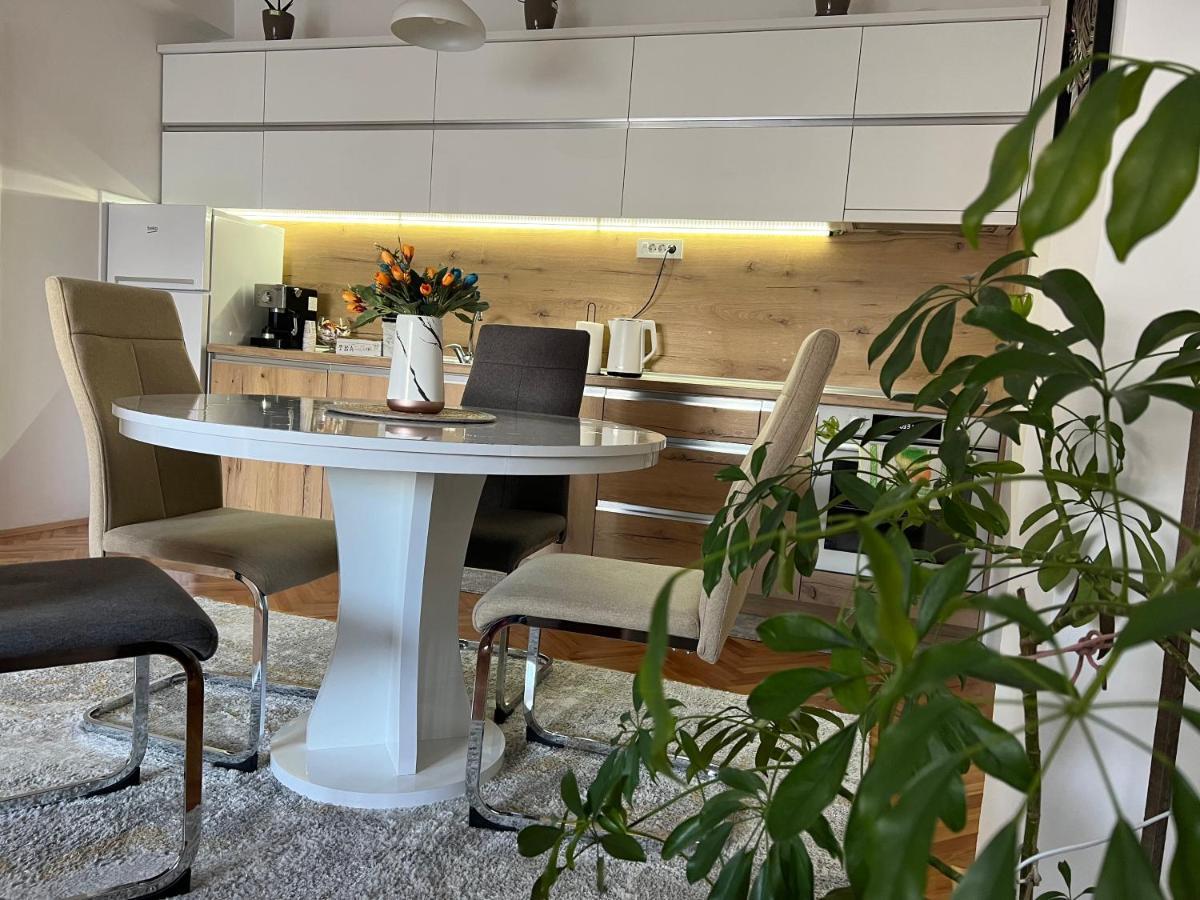 Modern Reality Apartment Kumanovo Bagian luar foto